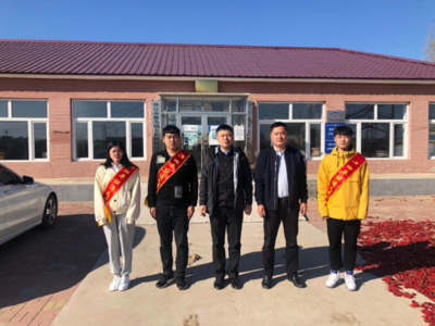 情系貧困戶 傾力助秋收--吉林雙遼聯(lián)通團(tuán)支部青年志愿者精準(zhǔn)扶貧走進(jìn)太和村