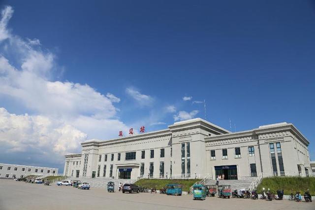 雙遼市第二中學(xué)簡介