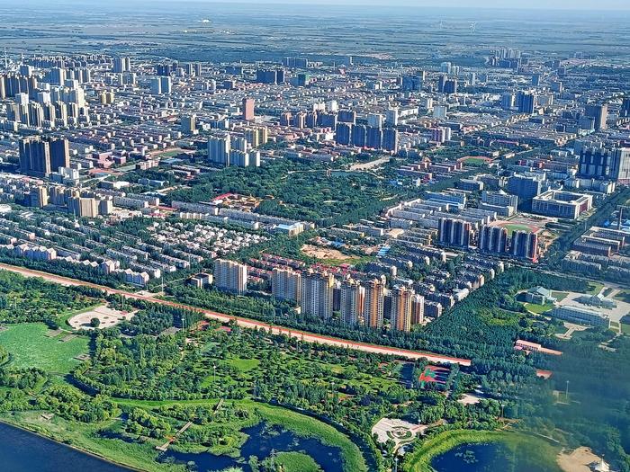 飛機上俯瞰通遼市城市,原創(chuàng)拍攝